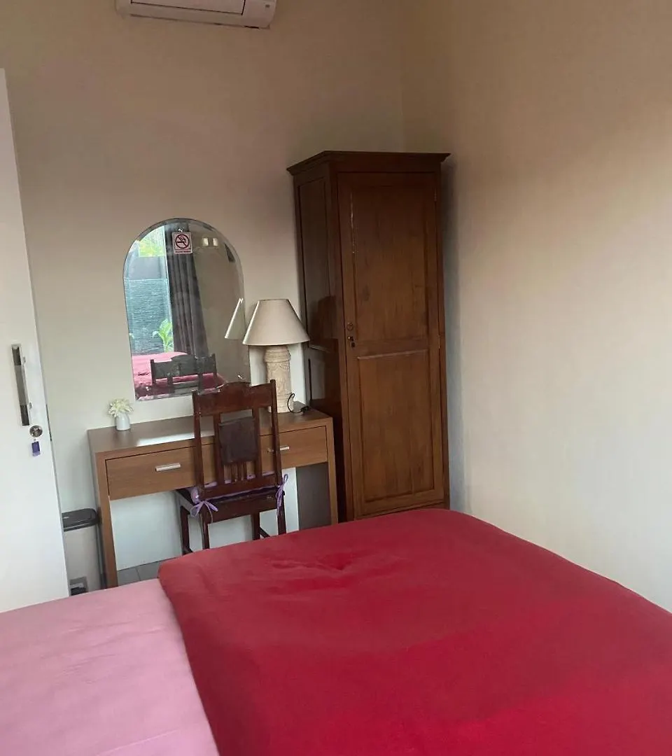 Puri Bagus Guesthouse Jimbaran 0*,